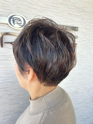 トップがふんわりとなるようにカットしました💇🏻‍♀️✂️