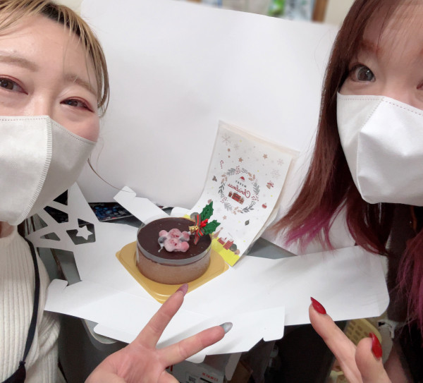 ケーキを堪能🎂✨